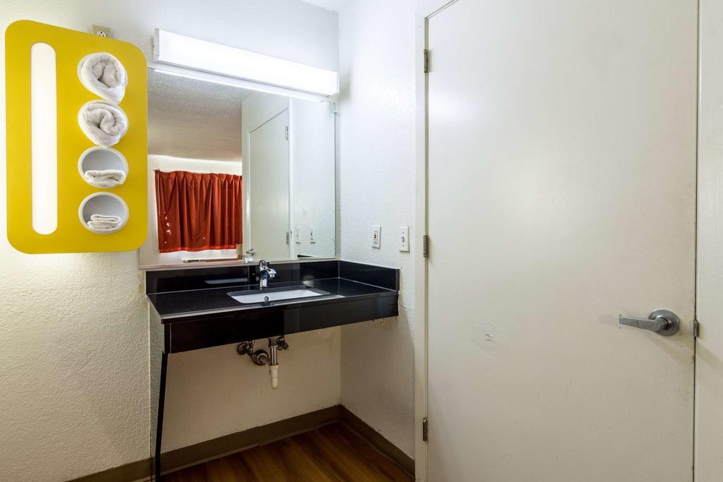Motel 6 Little Rock North North Little Rock Bagian luar foto
